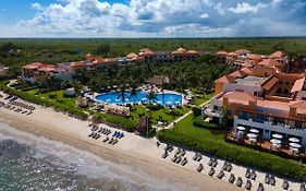 El Beso at Ocean Coral&Turquesa - Adults Only